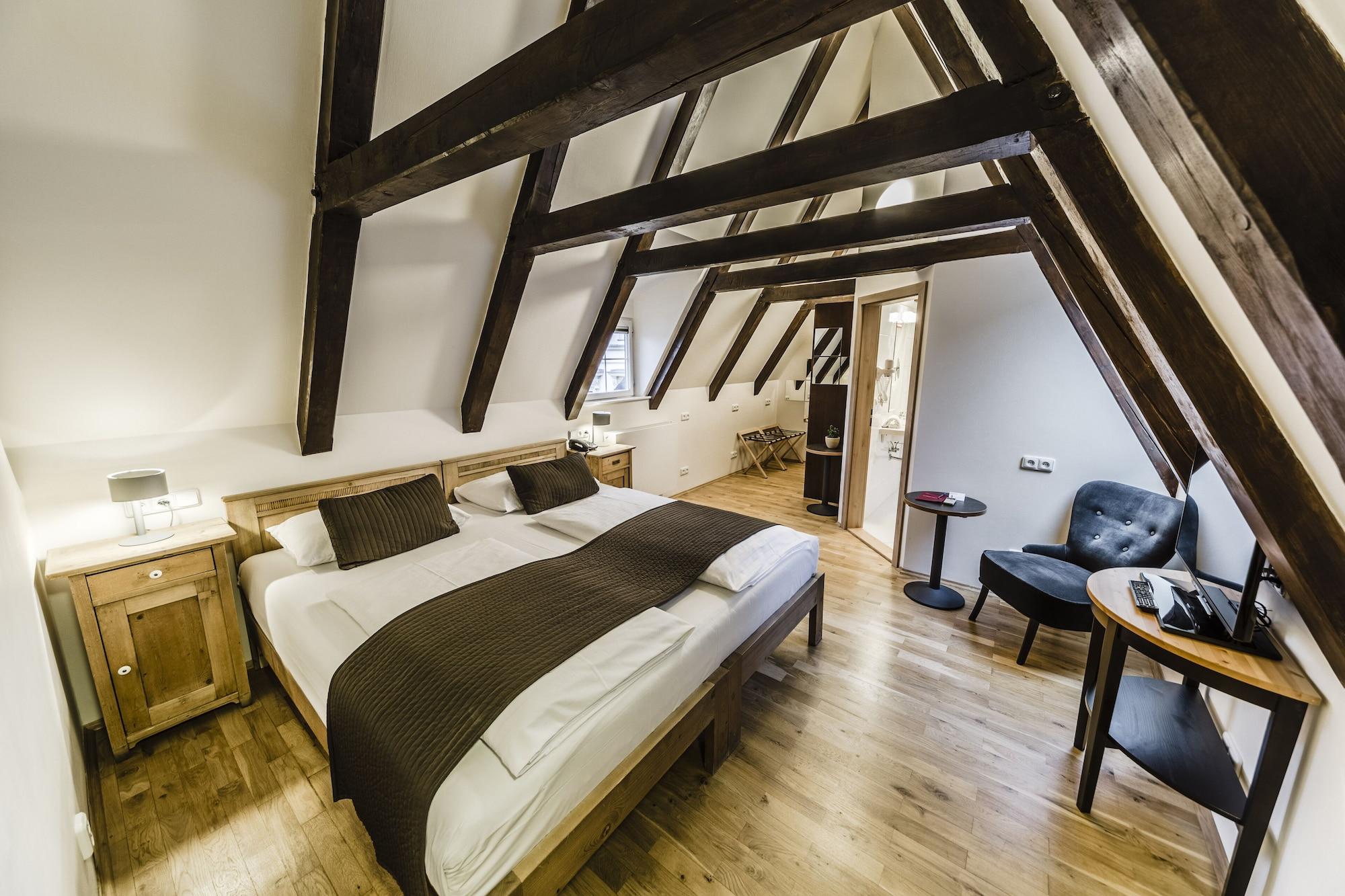 Archibald At The Charles Bridge Hotel Praha
