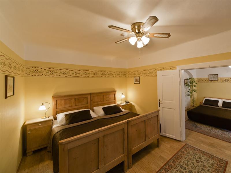 Hotel Archibald At The Charles Bridge Praha