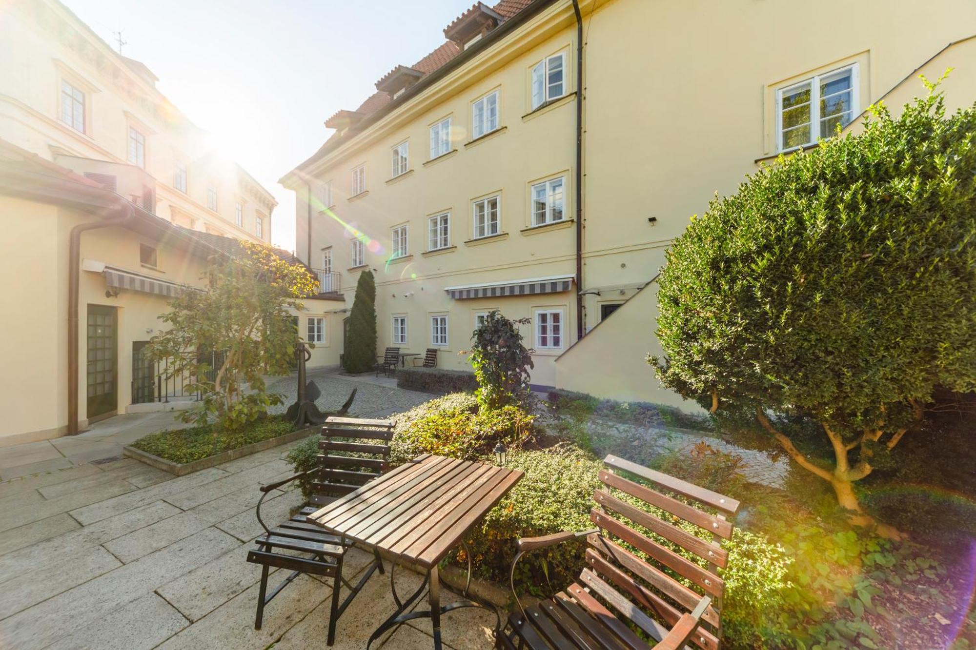Archibald At The Charles Bridge Hotel