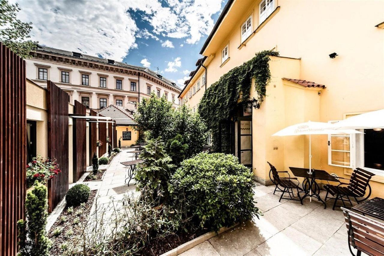 Hotel Archibald At The Charles Bridge